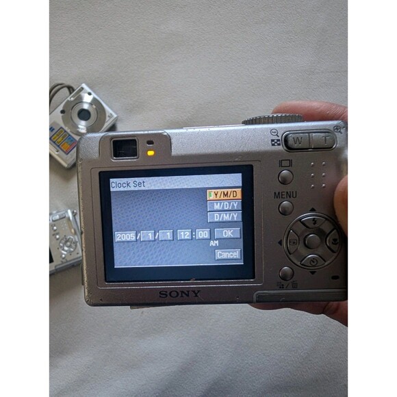 LOT of 3 Sony Cyber-Shot DSC-W7, DSC-W5, DSC-W30 Digital Cameras Carl Zeiss - Picture 11 of 16